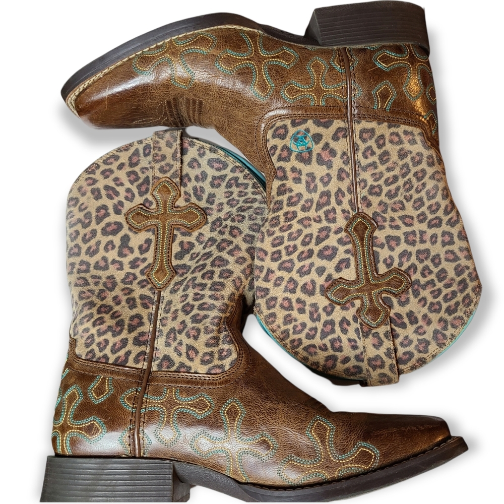 Ariat Kid's Crossroads Square Toe Cowboy Boots Youth Size 4, Women's 5.5-6